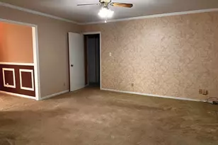 108 Skyline Dr, Barnesville, GA 30204 - Photo 11