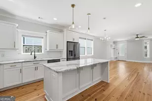 766 E Park Ave, Savannah, GA 31401 - Photo 11