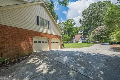5535 Grove Point Road, Johns Creek, GA 30022 - Photo 5