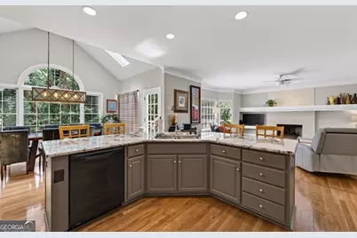 5535 Grove Point Road, Johns Creek, GA 30022 - Photo 19