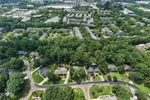 4715 Ridgeview Rd, Dunwoody, GA 30338 - Photo 7