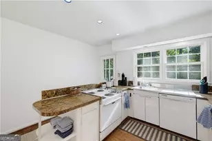 4715 Ridgeview Rd, Dunwoody, GA 30338 - Photo 15