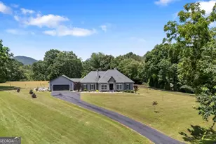 1502 Smithfield Ln Ln, Young Harris, GA 30582 - Photo 5