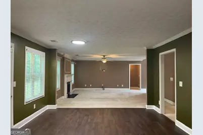 5861 Fairington Farms Lane, Lithonia, GA 30038 - Photo 9