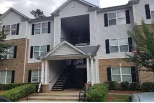 10201 Fairington Ridge Cir, Lithonia, GA 30038 - Photo 1