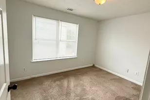 10201 Fairington Ridge Cir, Lithonia, GA 30038 - Photo 19