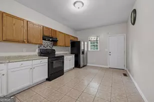 845 Mildred Pl NW, Atlanta, GA 30318 - Photo 9