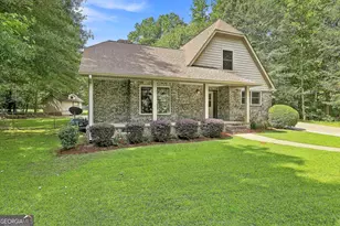 105 Hickory Pl, Fayetteville, GA 30214 - Photo 9