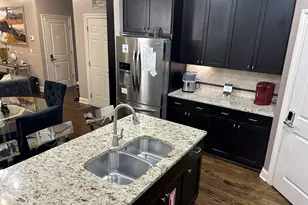 2215 Collins Ridge Dr, Atlanta, GA 30318 - Photo 9