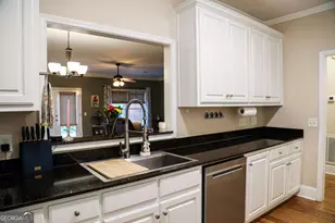 136 Wisteria Dr, Winder, GA 30680 - Photo 7