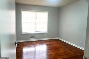 5122 Martindale Ln, Stone Mountain, GA 30088 - Photo 13