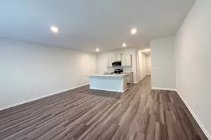 460 Oakwood Dr NW, Milledgeville, GA 31061 - Photo 7