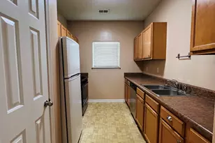 340 Dressage Ct, Riverdale, GA 30296 - Photo 7