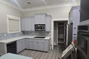 5715 Southcrest Ln, Lithonia, GA 30038 - Photo 9