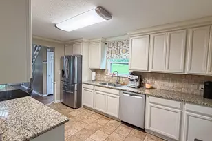 11 Edgewater Ct, Griffin, GA 30223 - Photo 45