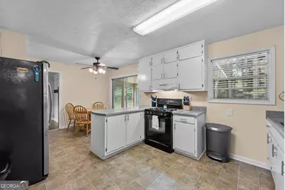 900 Carlton Drive SE, Conyers, GA 30094 - Photo 11