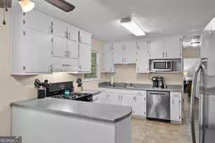 900 Carlton Dr SE, Conyers, GA 30094 - Photo 13