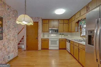 1065 Brown Duck Trail, Lawrenceville, GA 30043 - Photo 7