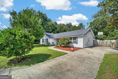 214 Jefferson Circle SE, Allenhurst, GA 31301 - Photo 3