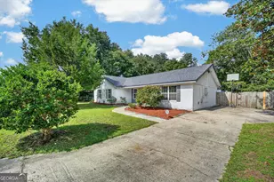214 Jefferson Circle SE, Allenhurst, GA 31301 - Photo 3