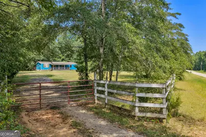 201 Midway Road, Barnesville, GA 30204 - Photo 9