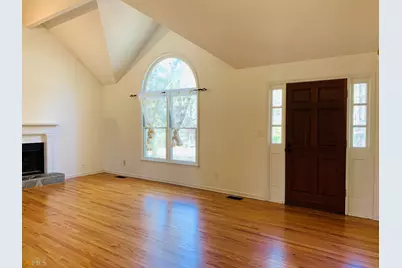 210 Spring Forest Way, Sharpsburg, GA 30277 - Photo 9