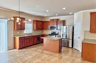 402 Sweetwood Ct, Lagrange, GA 30241 - Photo 9