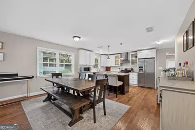 1882 Cambria Avenue NW, Atlanta, GA 30318 - Photo 5