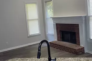 12208 Barney Ct, Fayetteville, GA 30215 - Photo 9