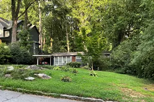 2704 Cove Cir NE, Brookhaven, GA 30319 - Photo 31
