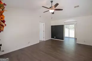 300 Village Dr, Woodbine, GA 31569 - Photo 3