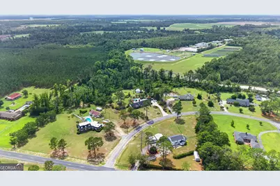 194 Forest Avenue, Baxley, GA 31513 - Photo 9