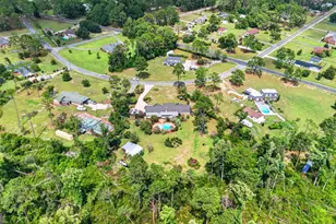 194 Forest Ave, Baxley, GA 31513 - Photo 7