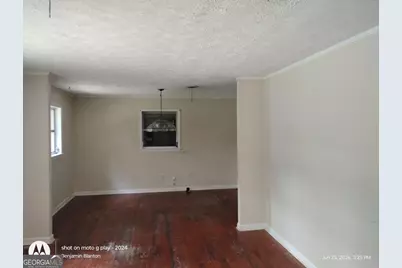 327 W Bonnell Street, Oxford, GA 30054 - Photo 3