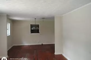 327 W Bonnell St, Oxford, GA 30054 - Photo 3