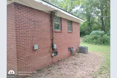 327 W Bonnell Street, Oxford, GA 30054 - Photo 7