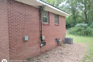 327 W Bonnell St, Oxford, GA 30054 - Photo 7