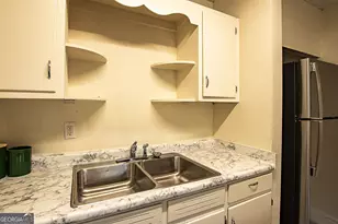 613 N Crawford St, Waycross, GA 31503 - Photo 11