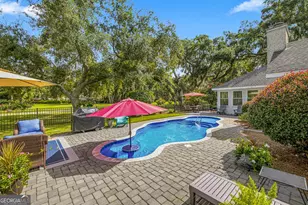 135 Colonial Dr, Saint Simons, GA 31522 - Photo 1