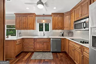 135 Colonial Dr, Saint Simons, GA 31522 - Photo 9