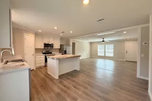 5240 Owens Rd, Blackshear, GA 31516 - Photo 5