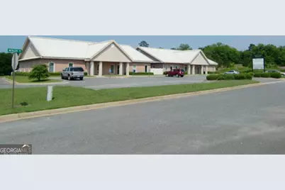 102 Corporate Square #D-E, Dublin, GA 31021 - Photo 1