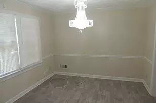 6336 Phillips Pl, Lithonia, GA 30058 - Photo 9