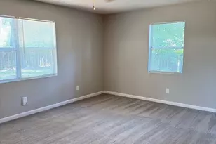 137 Royal Cir, Kingsland, GA 31548 - Photo 9