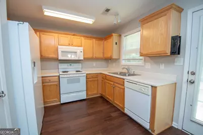 10 Walton Woods Court, Newnan, GA 30263 - Photo 9