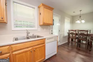 10 Walton Woods Ct, Newnan, GA 30263 - Photo 11