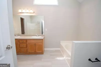 10 Walton Woods Court, Newnan, GA 30263 - Photo 17