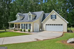 135 Creekview Dr, Newnan, GA 30263 - Photo 3