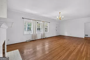 365 W Johnston St, Forsyth, GA 31029 - Photo 9