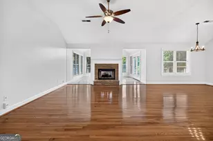 135 Southfield Dr, Newnan, GA 30265 - Photo 11